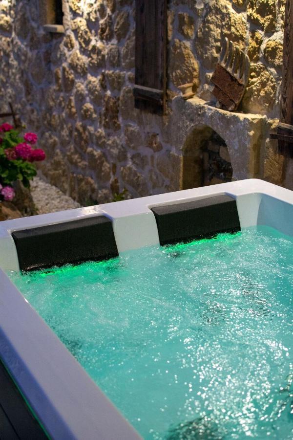 Pamelas House With Jacuzzi Киссамос Экстерьер фото